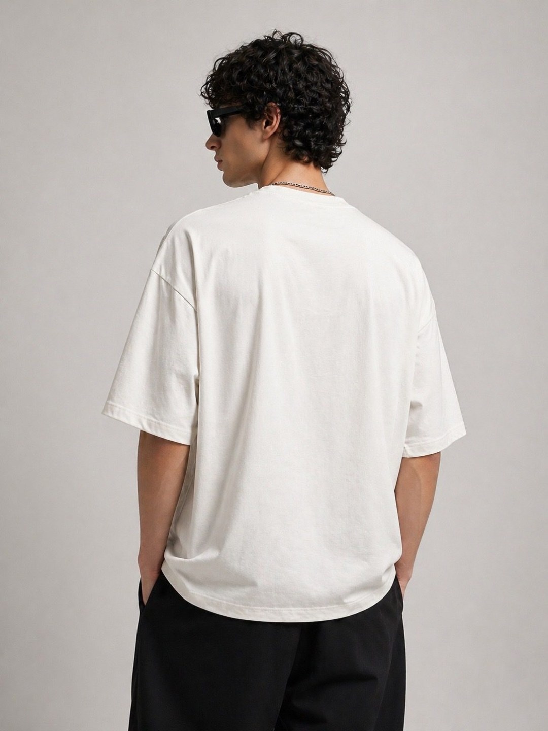 Camiseta oversized Corteiz bomb off white  — foto 3